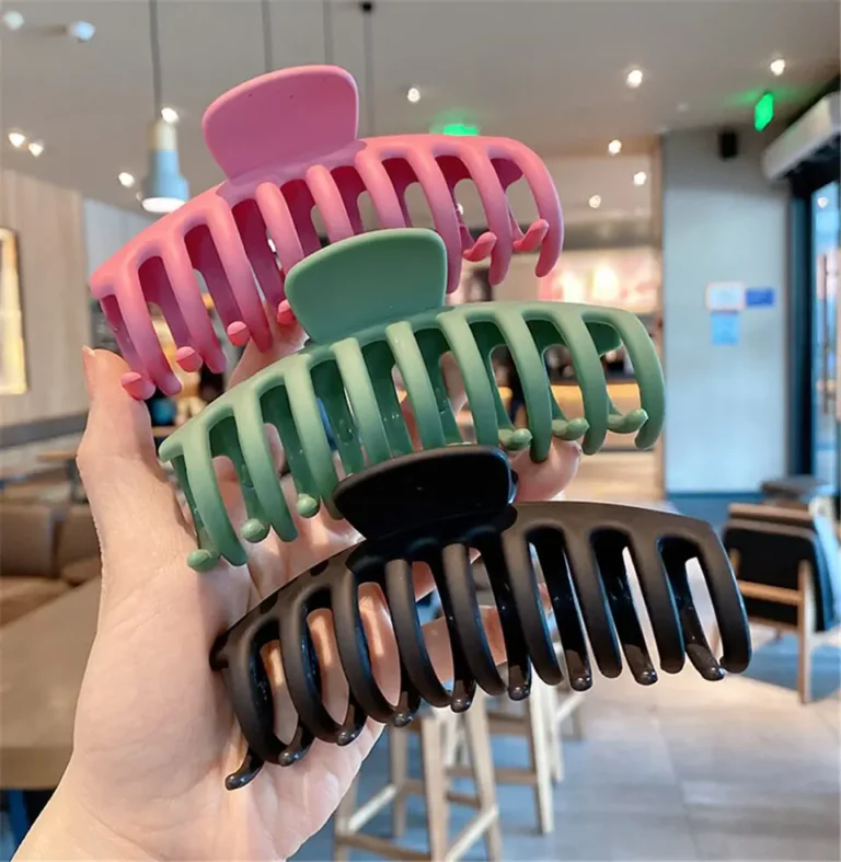 Best Claw Clips for Thick Hair in 2026
