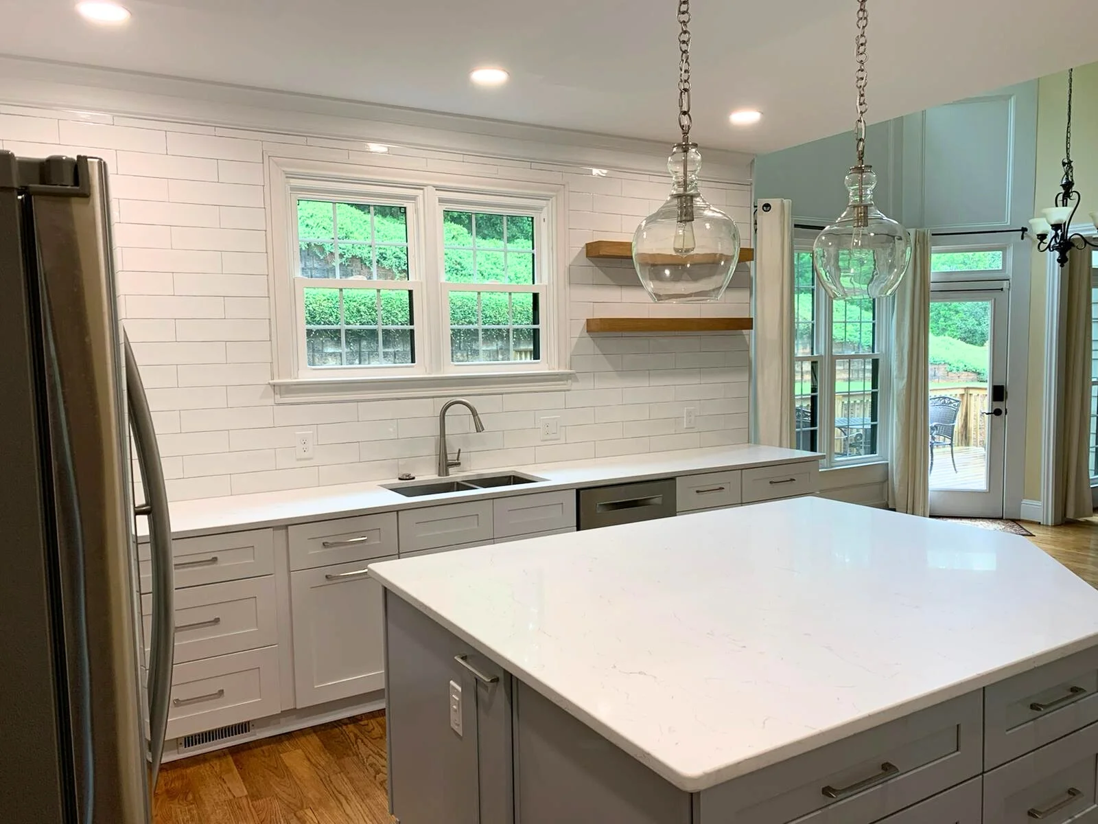 How to Organize a Kitchen with Limited Cabinets: Practical Storage Steps